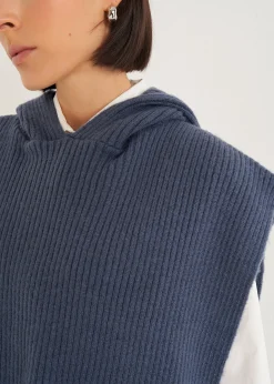Camomilla Milano Maglie-Mantella Mora con cappuccio e pon pon